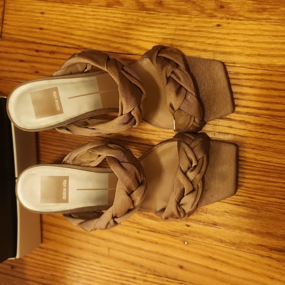 Dolce Vita Pheby sandals